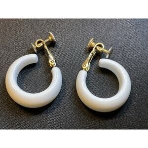 Vintage White Marvella Screw Back Earrings